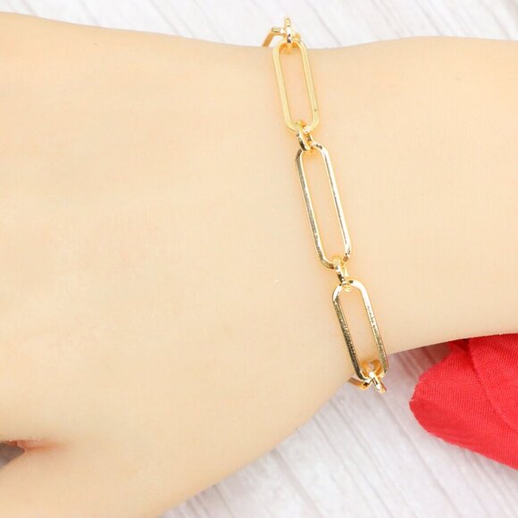 "Trendy Handmade Bracelet – A Thoughtful Gift for Girls & Women | UNVRC1572 - Picture 1 of 10
